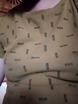 hot-luna- online show from April 14, 10:20 am