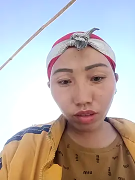 Snapshot of hot-luna- chatting on February 5, 7:37 am hot-luna- online show from February 5, 7:37 am