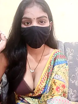 BomBabe online show from July 25, 9:50 am