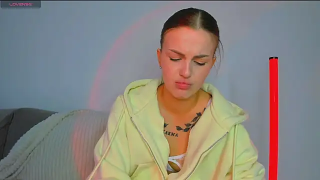 AkylinaGold online show from May 27, 1:57 am