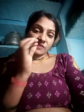 Hotty raghni online show from February 5, 4:58 pm