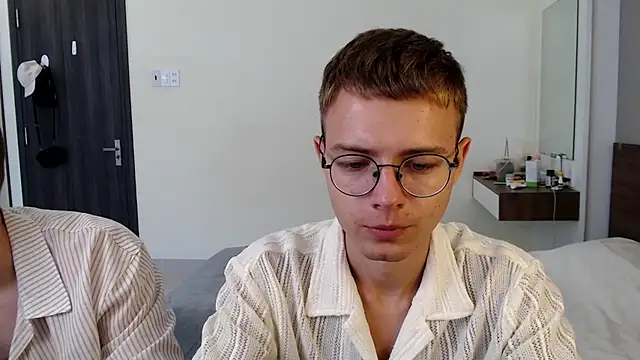 NikiKerryCum online show from May 7, 5:55 am