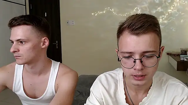 NikiKerryCum online show from July 7, 11:36 am