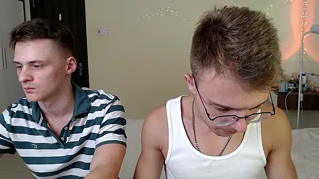 NikiKerryCum online show from July 29, 12:37 pm