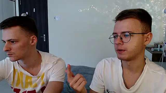 NikiKerryCum online show from July 9, 4:35 am