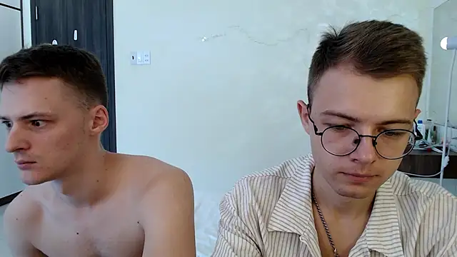 NikiKerryCum online show from July 12, 4:46 am