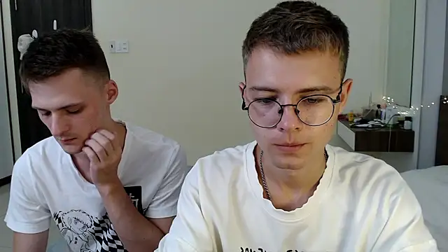 NikiKerryCum online show from April 30, 12:23 pm