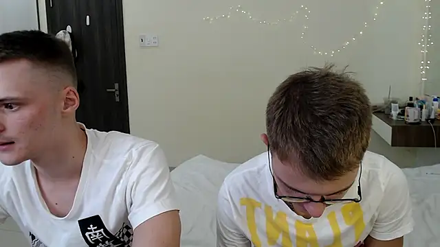 NikiKerryCum online show from June 8, 1:11 pm