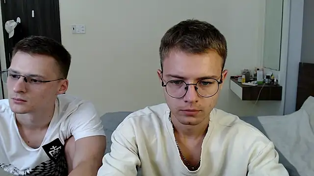 NikiKerryCum online show from May 8, 11:58 am