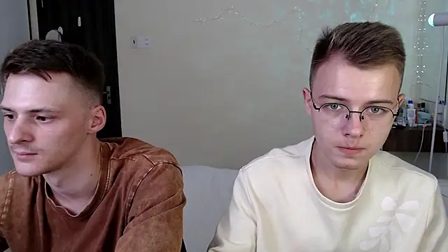 NikiKerryCum online show from July 24, 12:01 pm