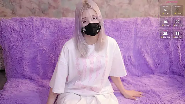 Yunakiss online show from March 5, 9:22 pm