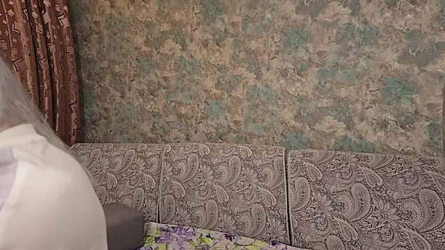 Yunakiss online show from February 15, 7:35 pm