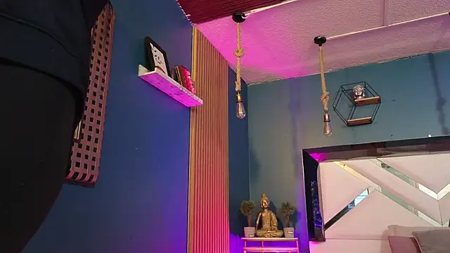 Ladyy brownn online show from April 14, 11:59 am