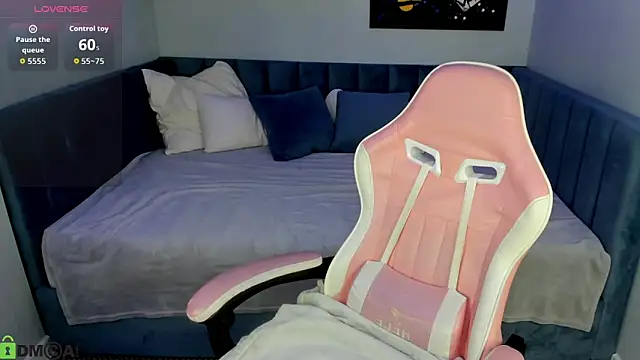 Stella Lee online show from March 5, 10:23 am