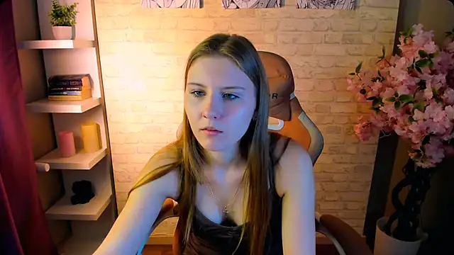 Snapshot of Caroline_Desire_ chatting on February 24, 7:53 am Caroline Desire online show from February 24, 7:53 am