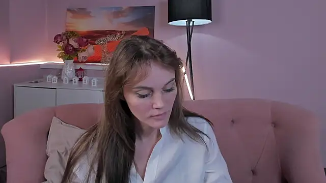 Snapshot of agatha_roose chatting on February 16, 3:27 am agatha roose online show from February 16, 3:27 am