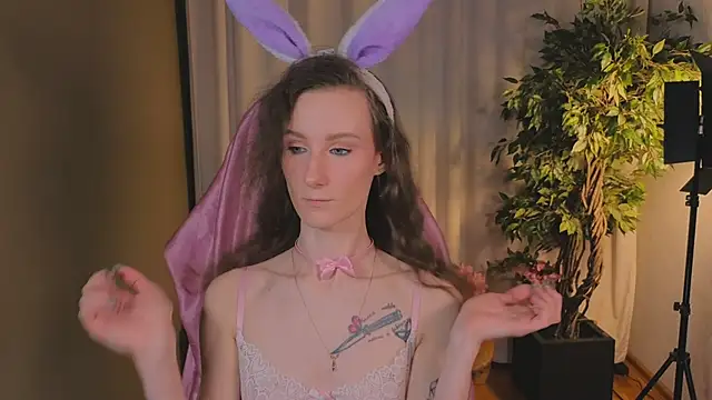 AriaLiko online show from April 3, 8:37 pm