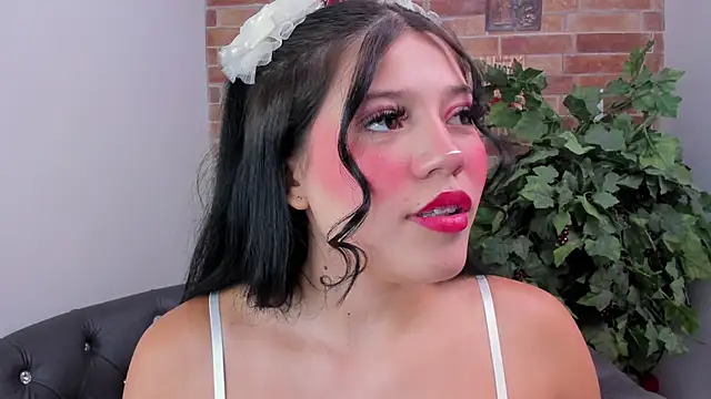 Snapshot of foxy_vera chatting on May 25, 11:09 am foxy vera online show from May 25, 11:09 am