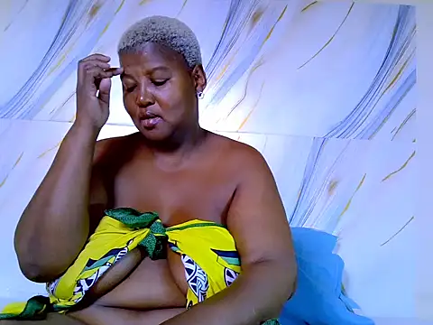 treasure hunny online show from February 4, 3:18 pm