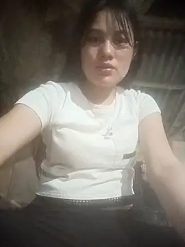 Momo-biki online show from May 5, 1:25 pm