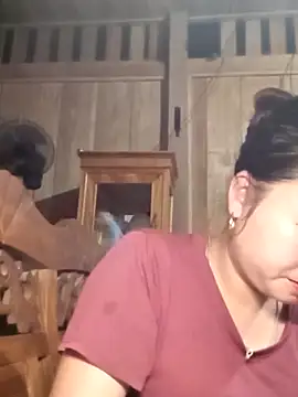 emlylyxinh online show from February 25, 7:25 pm