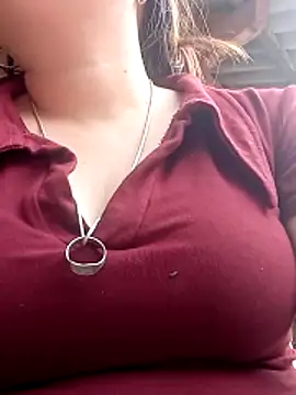 emlylyxinh online show from February 13, 9:31 am