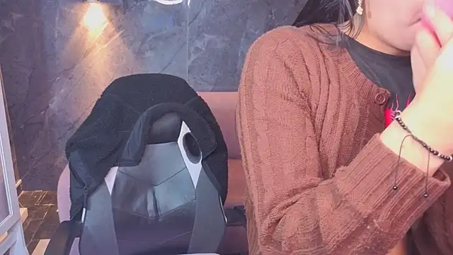 Sophie jones b online show from April 15, 12:42 pm