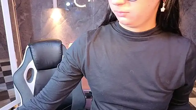 Sophie jones b online show from April 10, 12:23 pm