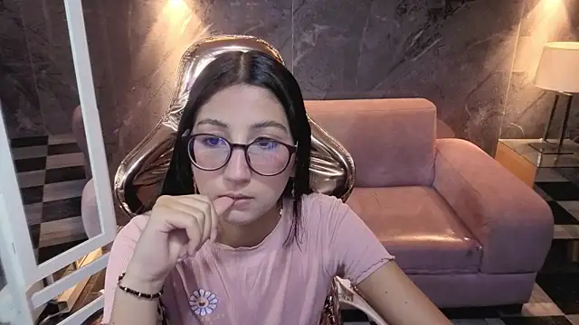 Sophie jones b online show from February 13, 12:38 pm