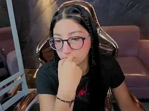 Sophie jones b online show from February 4, 12:44 pm