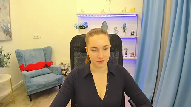 CaseyTerini online show from March 31, 3:52 am