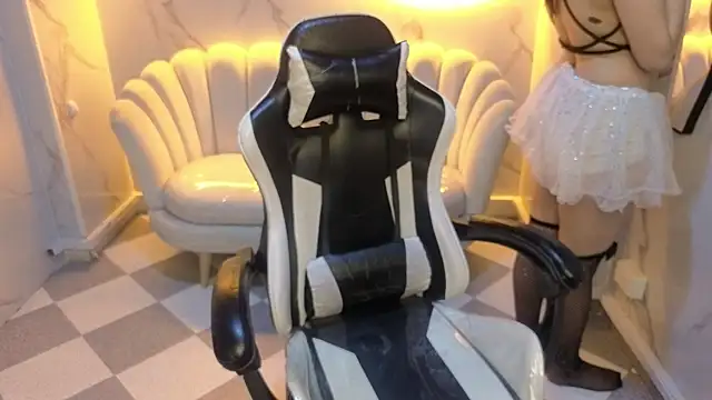 Valerie moon b online show from March 19, 1:11 pm