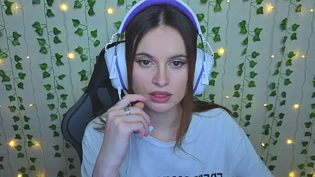 AliceIMonta online show from February 21, 12:18 pm