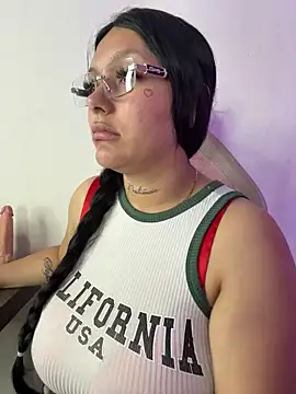 Miia  Taylor online show from February 16, 2:54 am