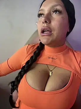 Miia  Taylor online show from February 26, 2:55 am