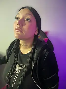 Miia  Taylor online show from February 5, 2:18 am