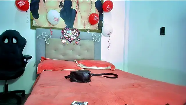 Snapshot of MEW_ALIX chatting on February 25, 1:44 pm MEW ALIX online show from February 25, 1:44 pm