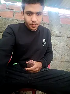 Snapshot of NikoHot_anatole chatting on February 22, 1:35 pm NikoHot anatole online show from February 22, 1:35 pm