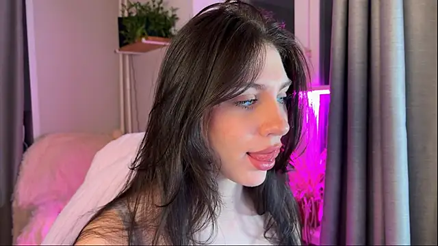 lunawho online show from February 27, 3:29 am