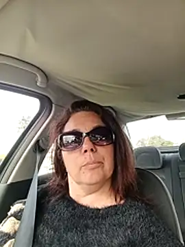 pulpeuse64 online show from April 3, 12:33 pm