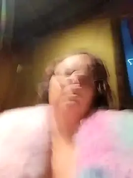 pulpeuse64 online show from April 2, 6:14 pm