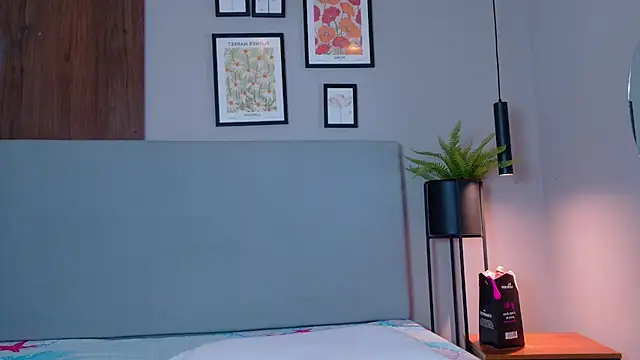 AngelIinHell online show from February 13, 11:32 am