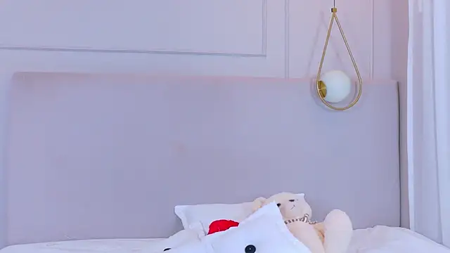 JosselynBrown online show from April 10, 11:28 am