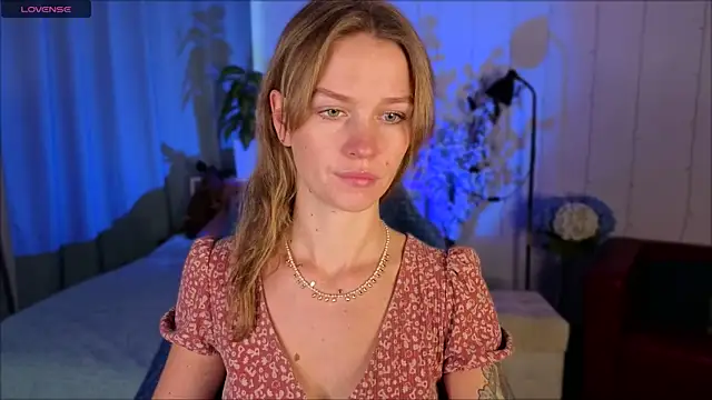 Crystal Kris online show from February 20, 1:24 pm