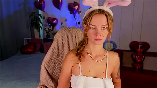 Crystal Kris online show from February 15, 1:21 pm