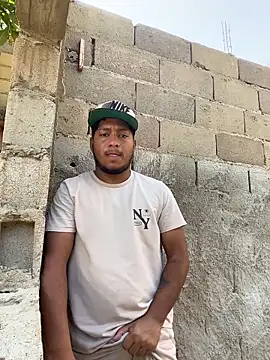 Snapshot of Danny_black11 chatting on February 11, 7:25 pm Danny black11 online show from February 11, 7:25 pm