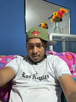 Snapshot of Danny_black11 chatting on March 1, 7:08 am Danny black11 online show from March 1, 7:08 am