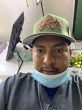 Snapshot of Danny_black11 chatting on February 24, 12:22 am Danny black11 online show from February 24, 12:22 am