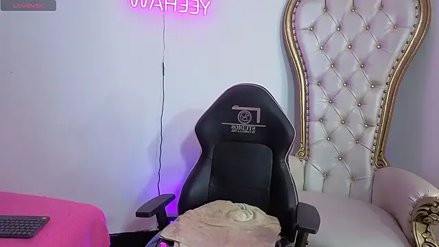 MILAH TAY online show from March 29, 3:19 am