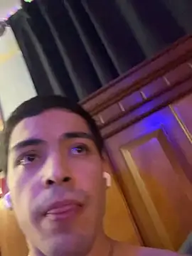 Tupapi696969q online show from April 14, 4:39 am